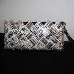 Ecoist recycled material handbag clutch/ wristlet bag